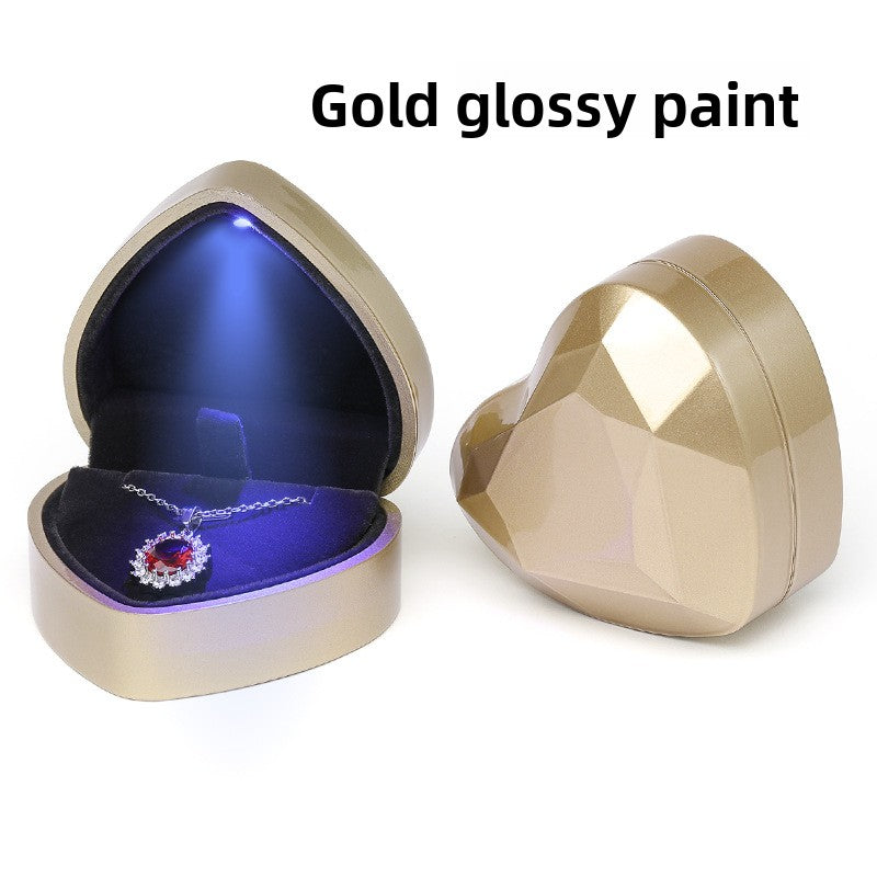 Heart-shaped ring box, single ring box