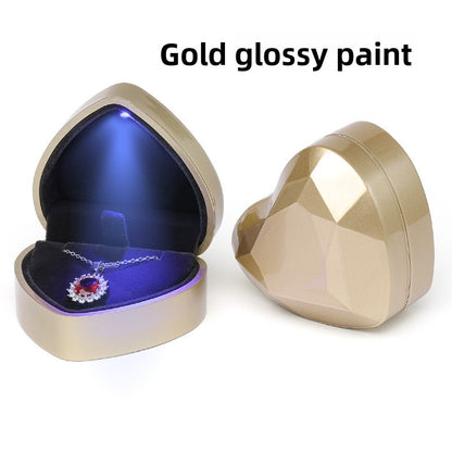 Heart-shaped ring box, single ring box