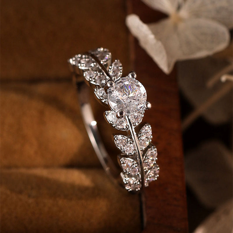 Bague Feuille · Zircon Argenté
