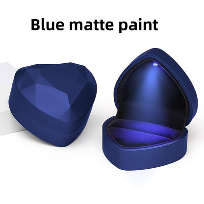 Heart-shaped ring box, single ring box