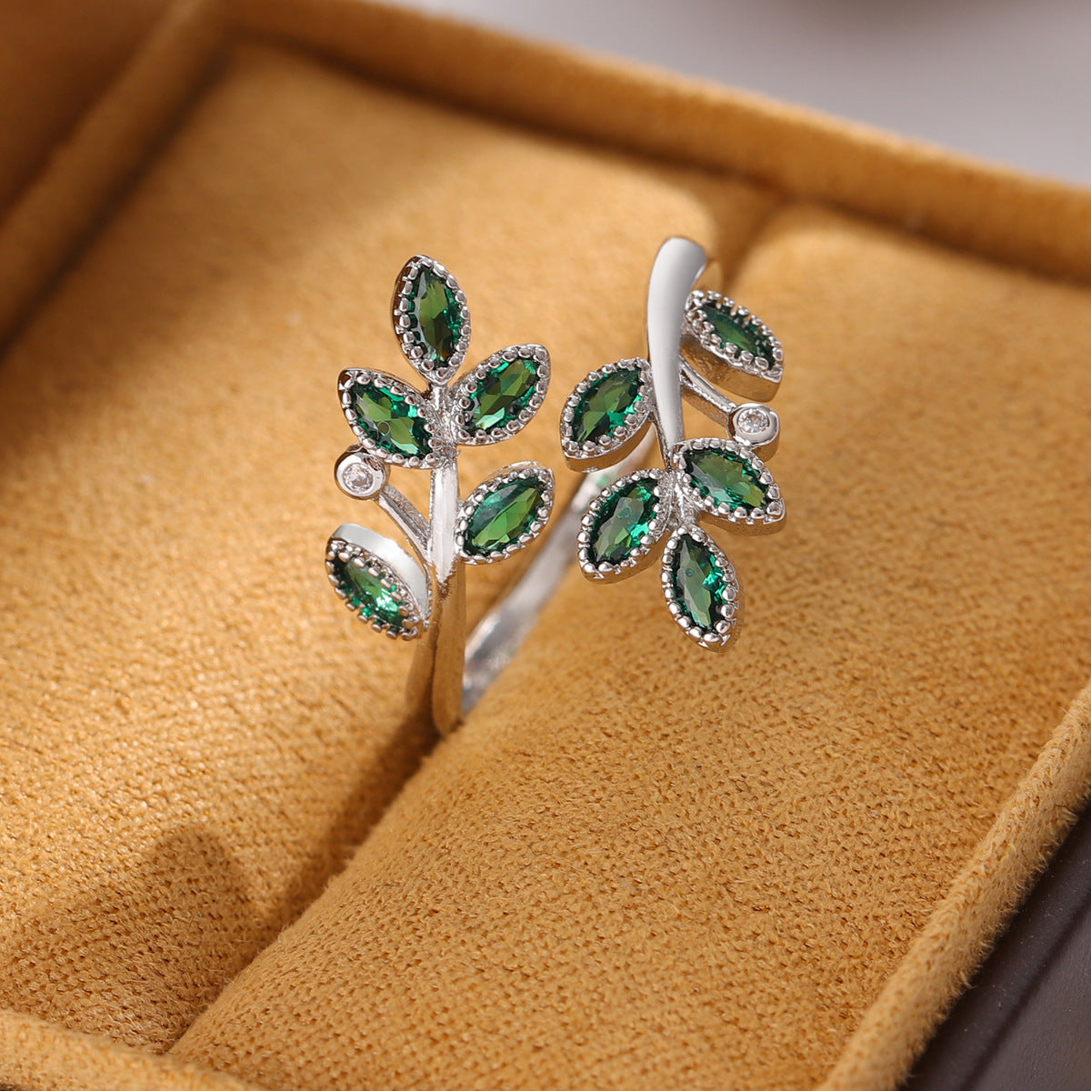 Bague Feuilles Ajustable · Éclat Vert
