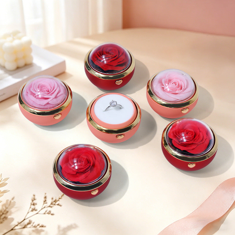 Rotating ring necklace box