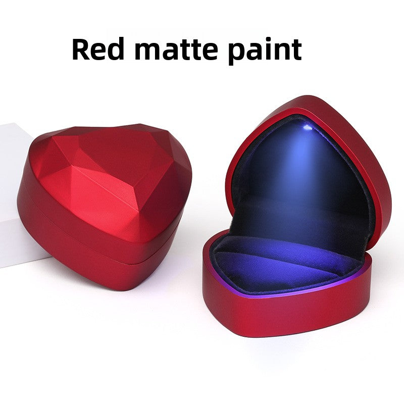 Heart-shaped ring box, single ring box