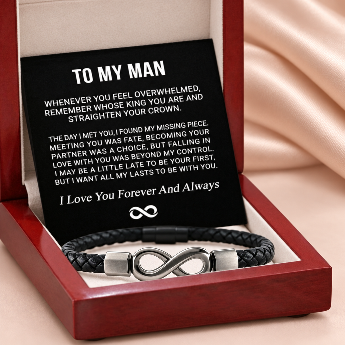 Bracelet Homme Infini sur fond satin beige rosé
