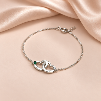 Collier ou Bracelet Double Cœur Personnalisé — fond satin beige rosé